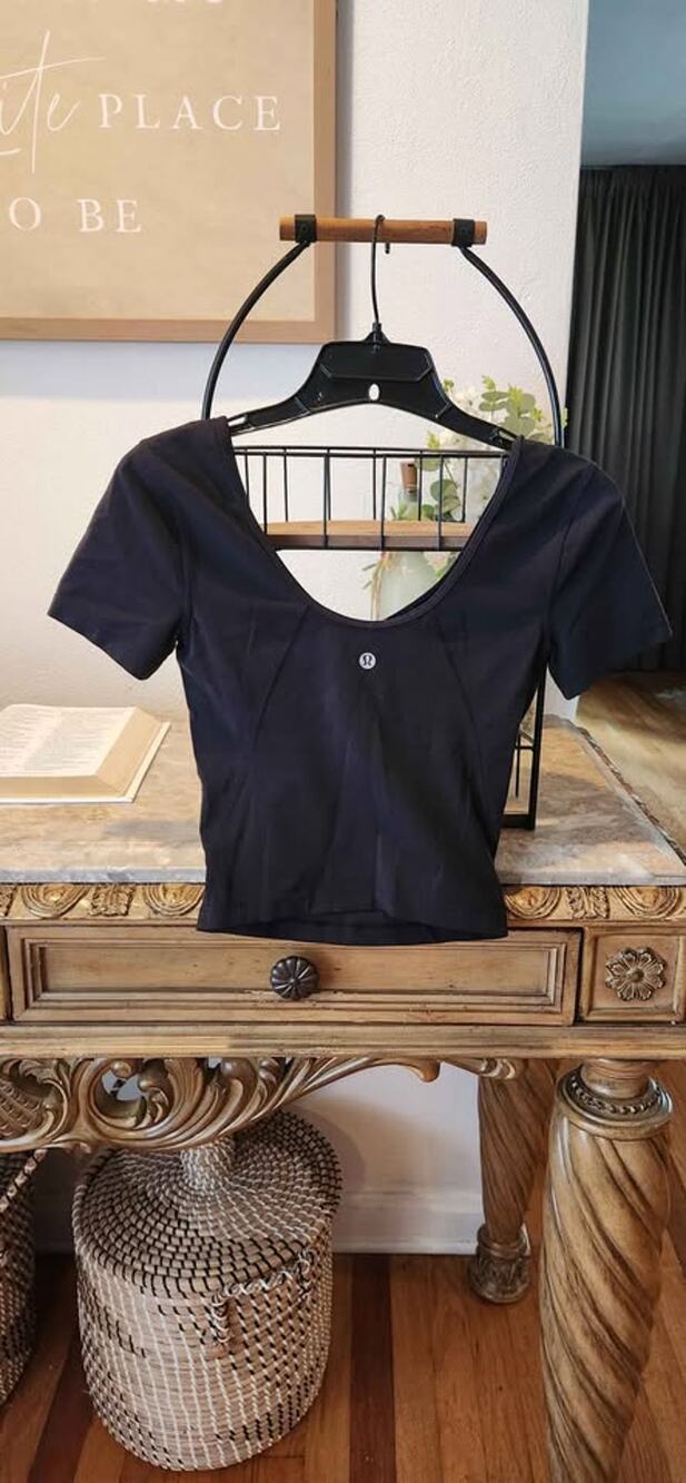 Lululemon Align T-Shirt Black size 2